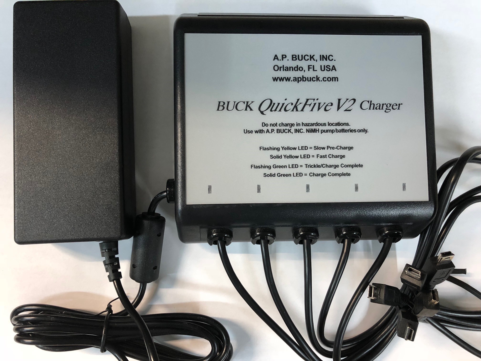 Quick Five V2 NiMH Charger with USB Mini B plug 120/240V